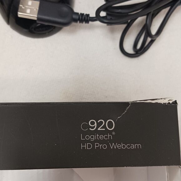 Logitech C920 HD Pro Webcam Black & Insignia USB Microphone Set Open Box Great! - Picture 11 of 16
